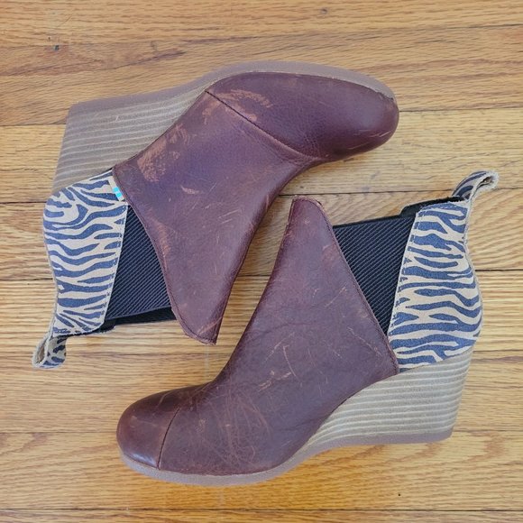 Toms 7 Brown Chunky Wedge Zebra Print Booties Ankle Boots KELSEY Leather - Picture 2 of 10
